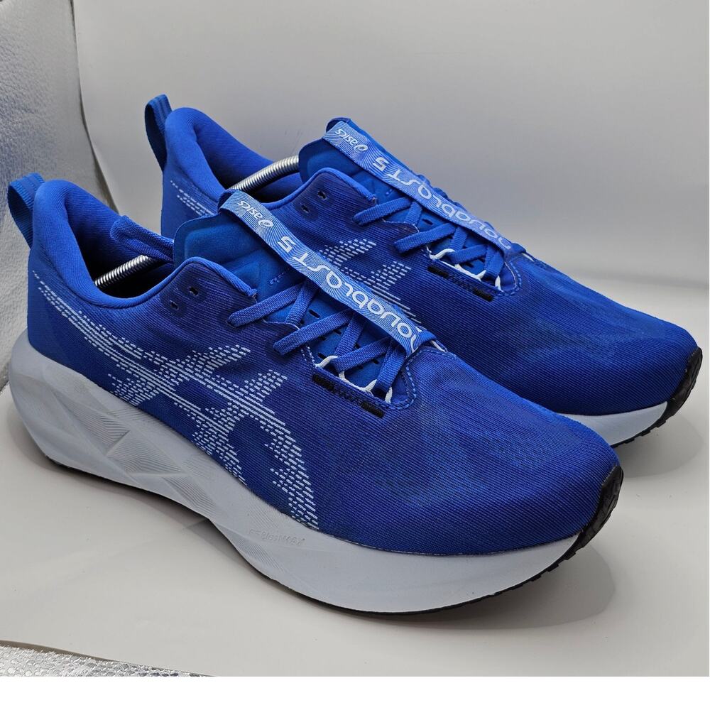 Asics Novablast 5 Illusion Light Blue Mens 11.5 UK 10.5 Running Shoes Sneakers